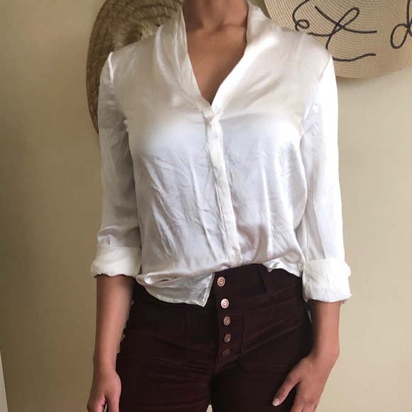 Elizabeth and James Silk Blouse - Picture 3 of 5